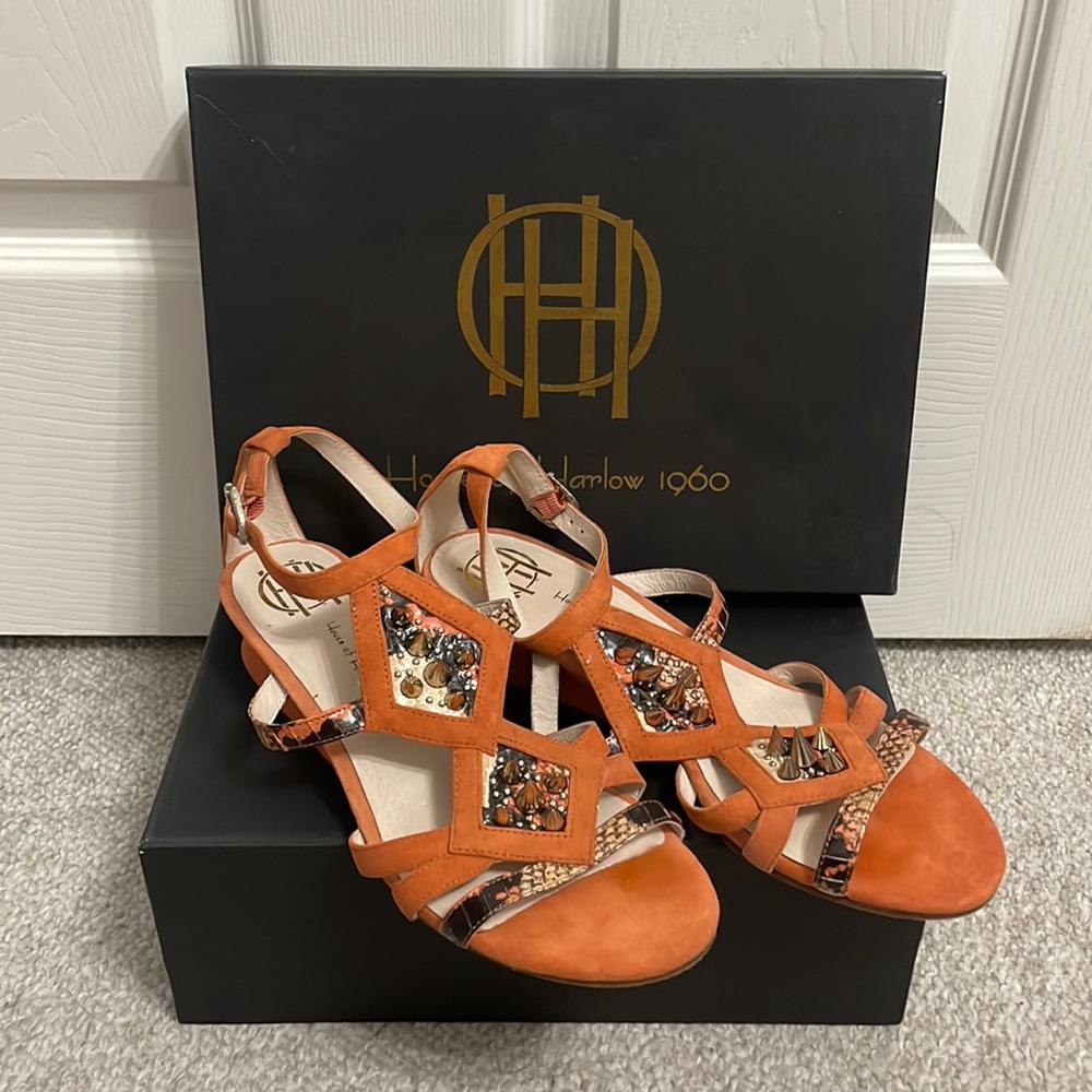 House of Harlow 1960 nectarine Celine’s suede sandals